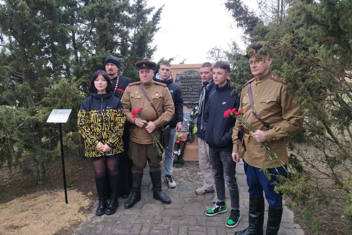 Пинской РОС ДОСААФ приняли участие в патриотической акции  «Пинск: молодежь помнит!» почтили память жертв Пинского гетто