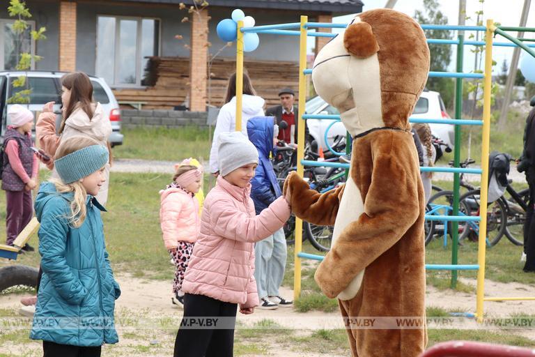В Пинске в микрорайоне Верасы прошел семейный праздник